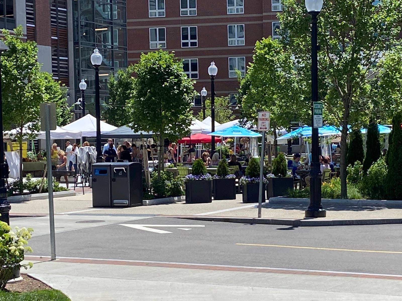 Local Artisans & Brews