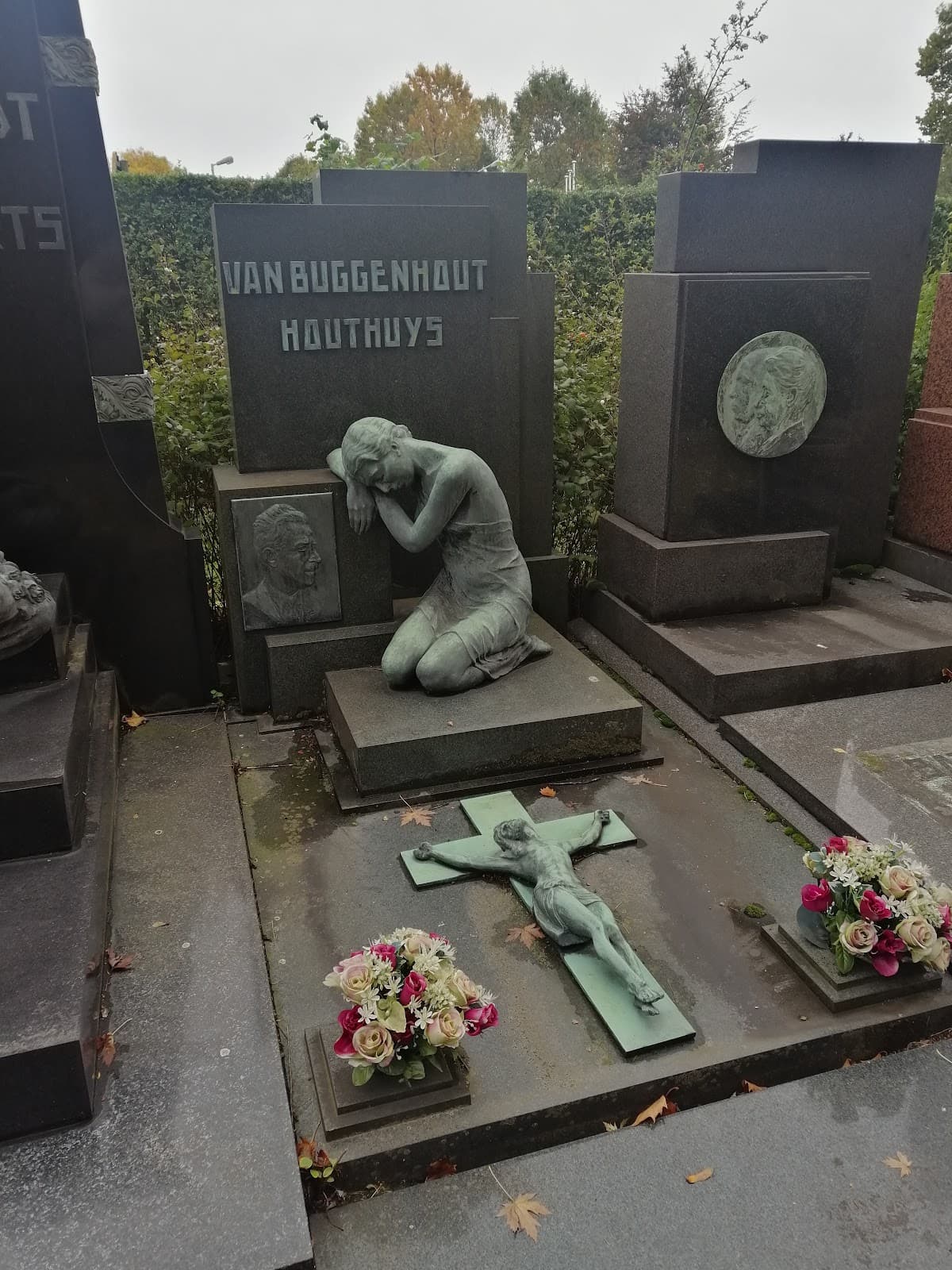 Schaerbeek Cemetery - Image 1