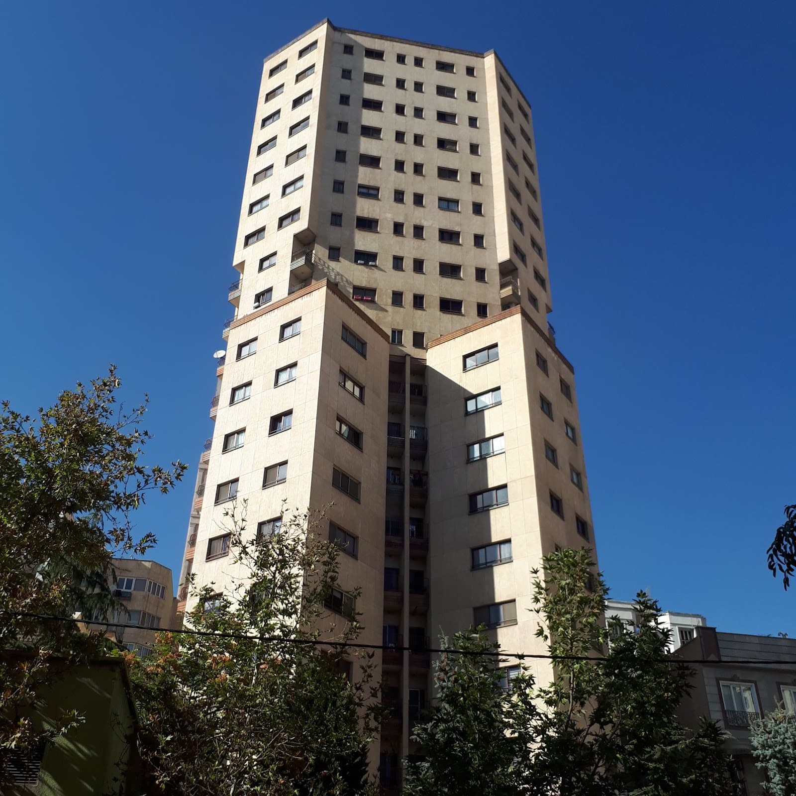 Velenjak Tehran - Image 1