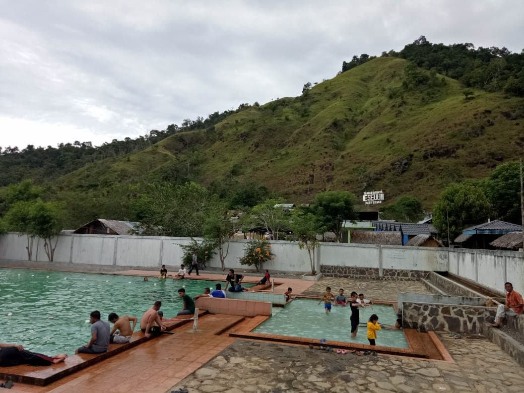 Ie Suum Hot Spring - Image 1