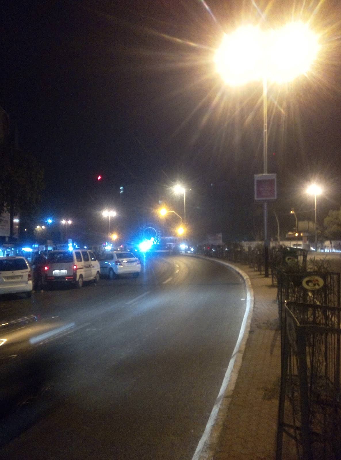 Shopping & Gift Boutiques