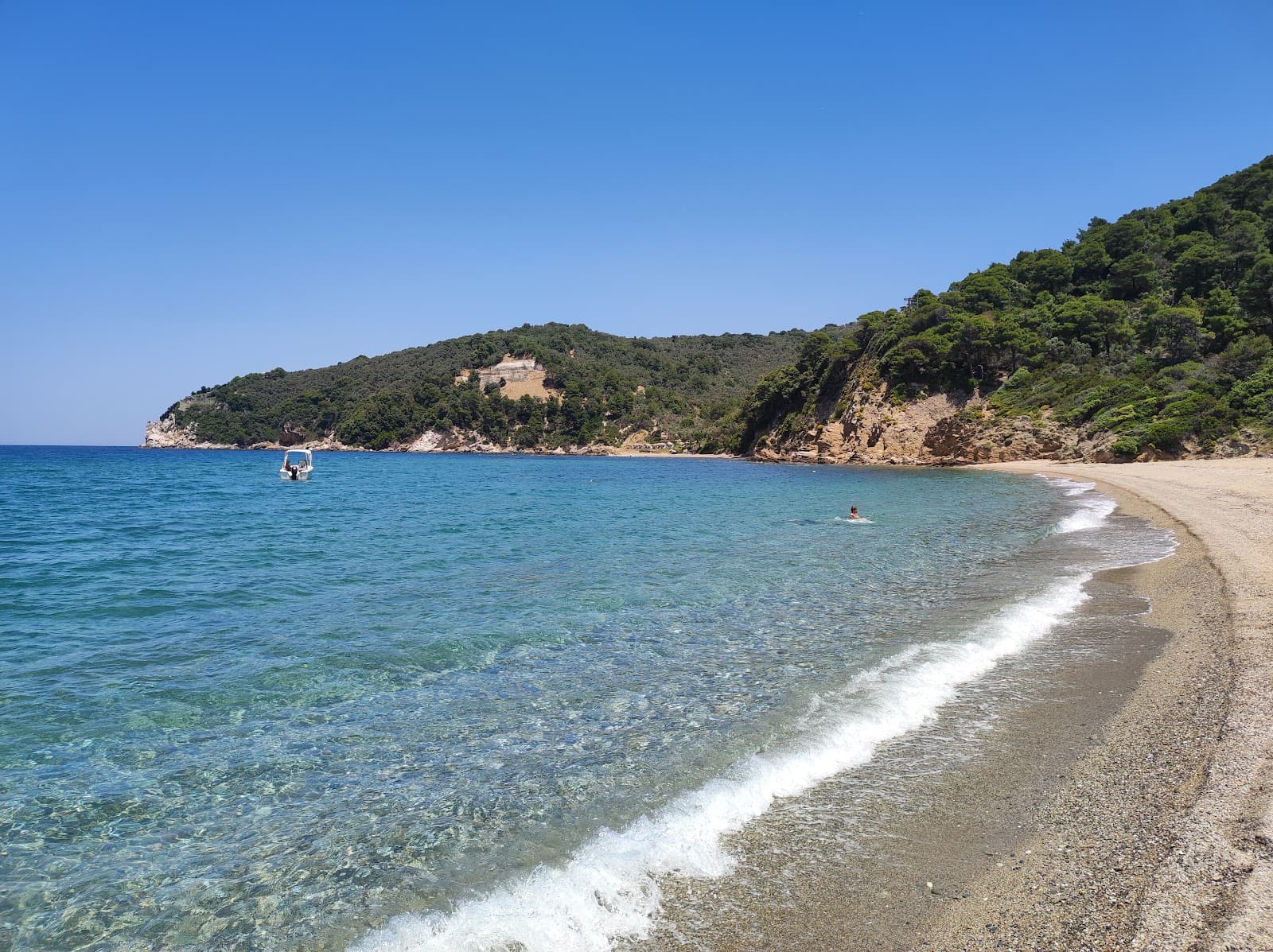 Ligaries Beach - Image 1