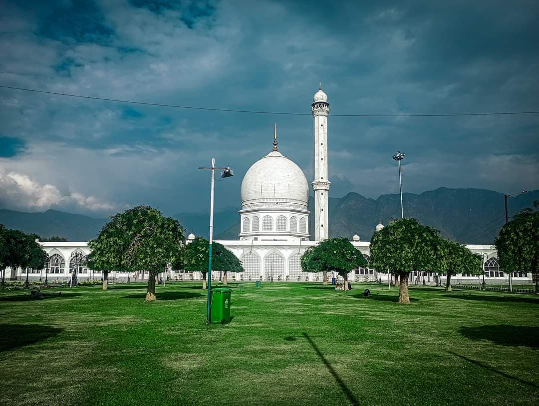 Hazratbal Shrine - Image 1