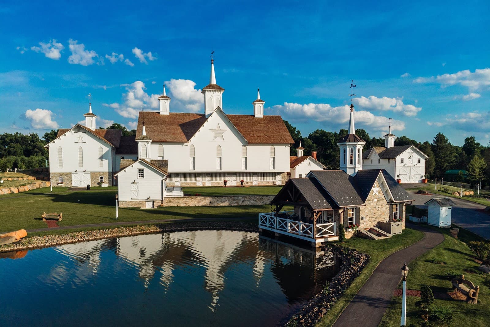 Stone Gables Estate and Star Barn Village - Image 1