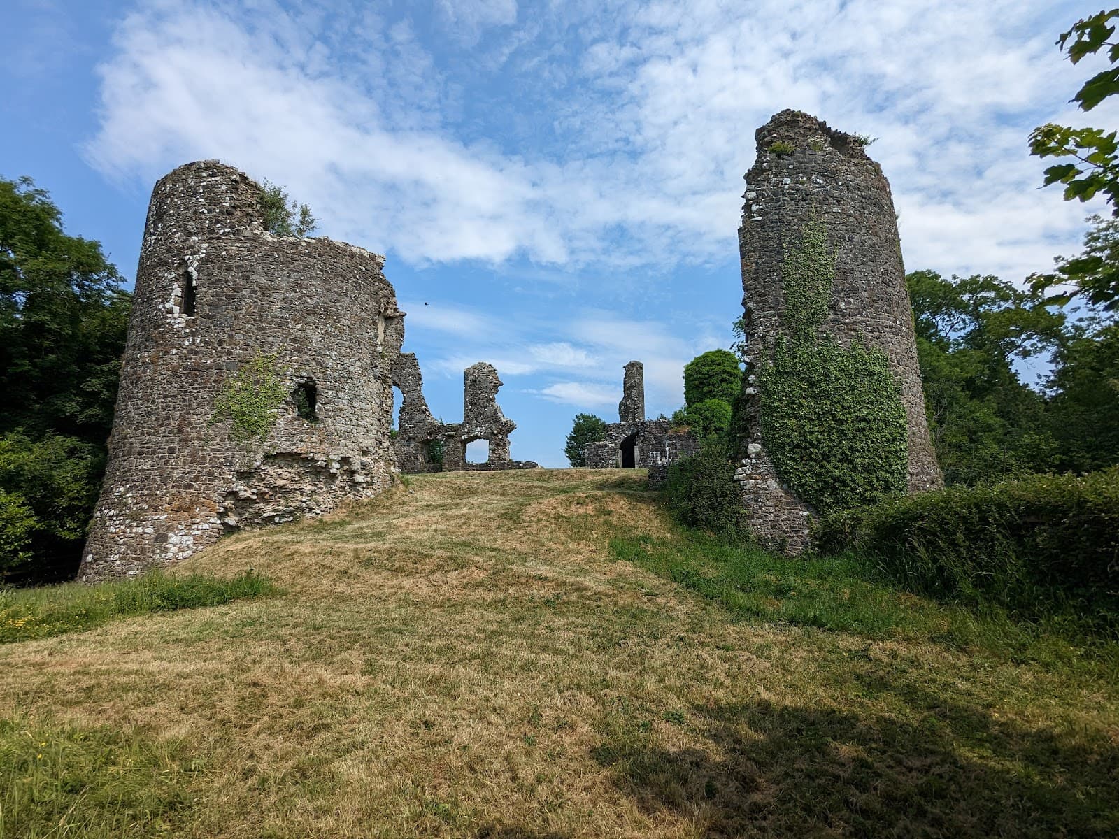 Narberth Castle Pembrokeshire - Image 1
