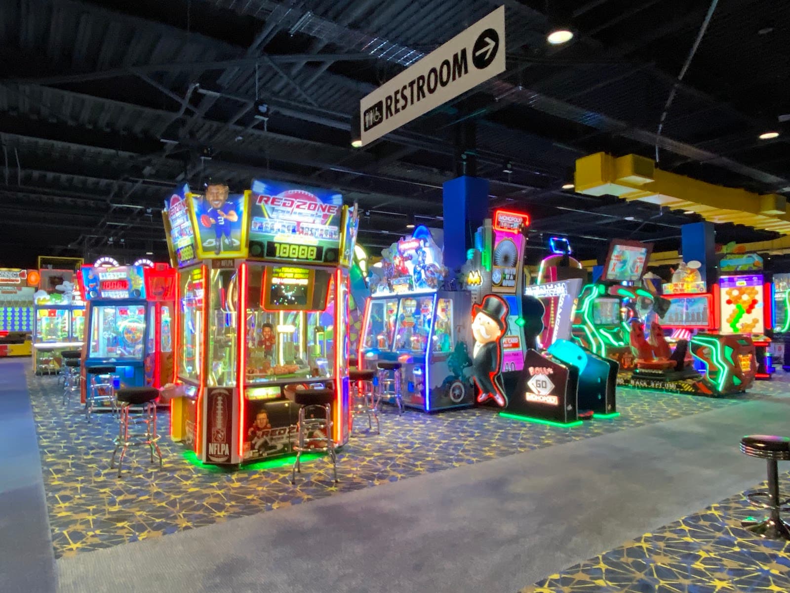 Round One Entertainment - Image 1