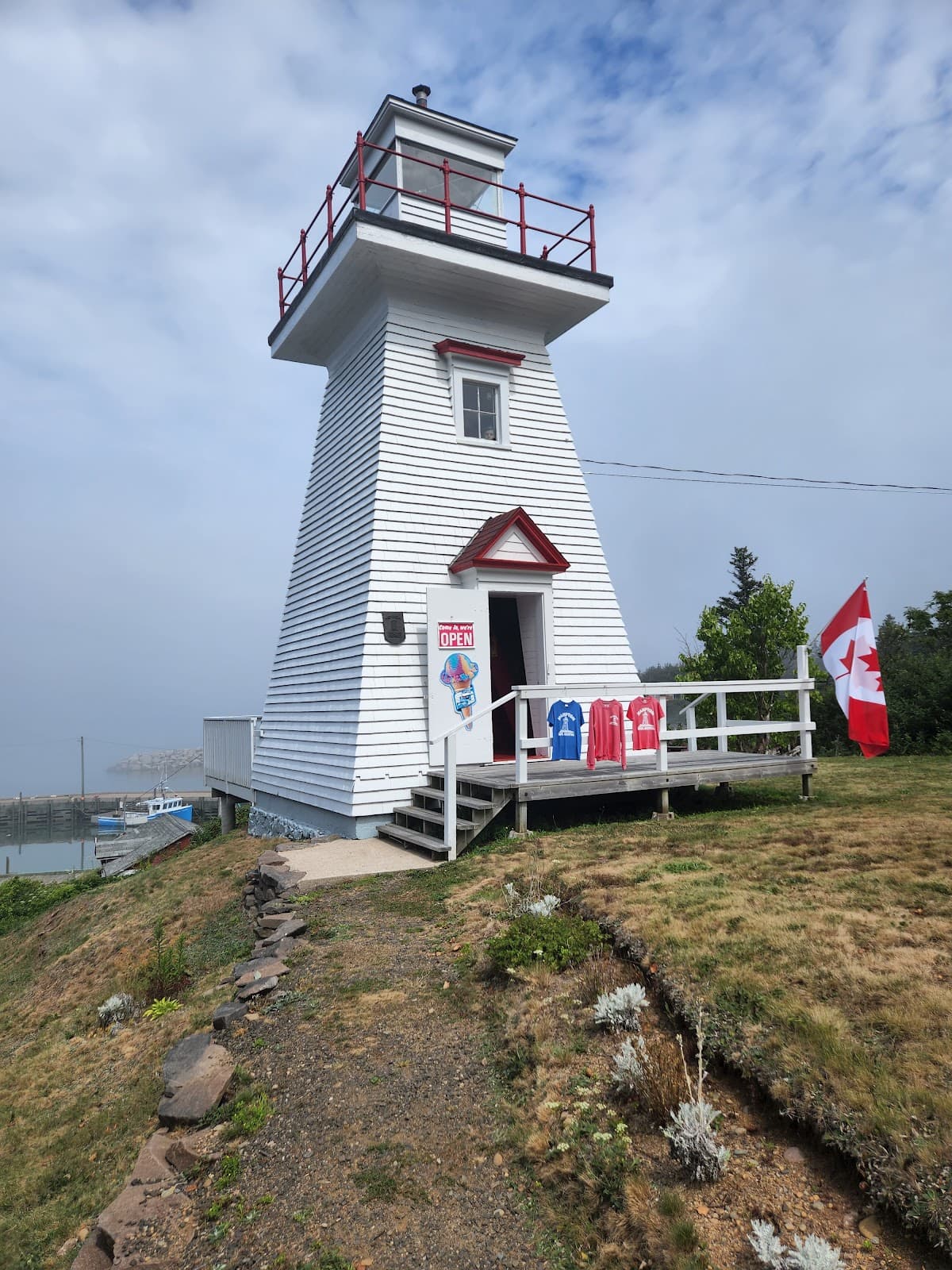 Hampton Lighthouse and Picnic Area - Image 1