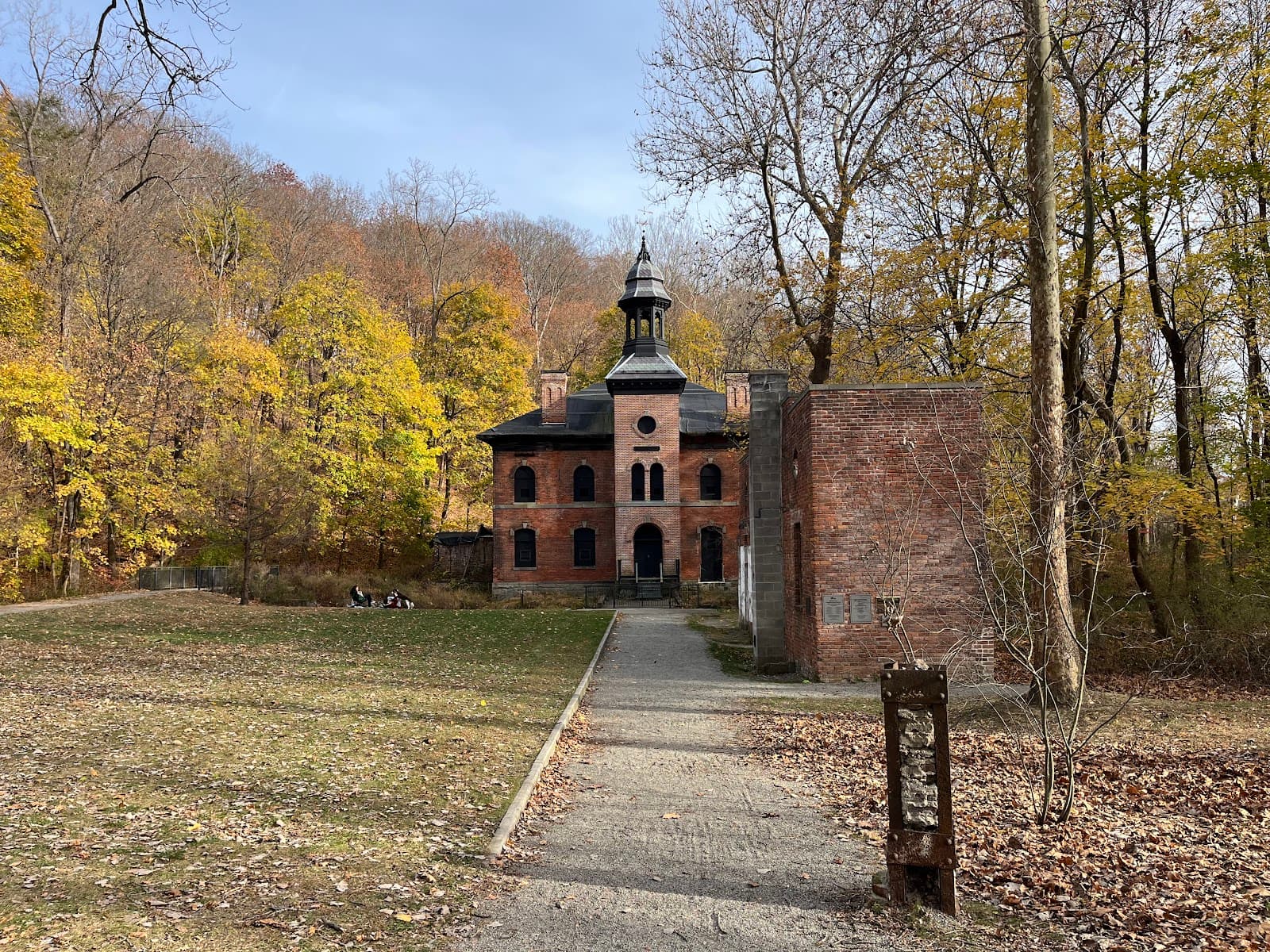 Cold Spring Historic District - Image 1