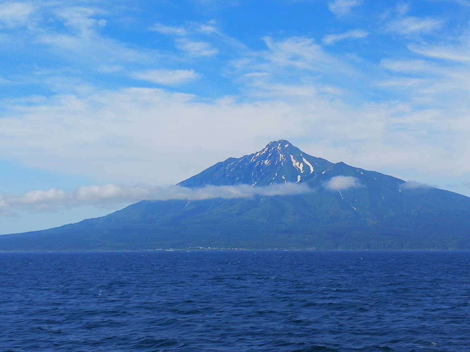 Mount Rishiri (Rishirifuji) - Image 1