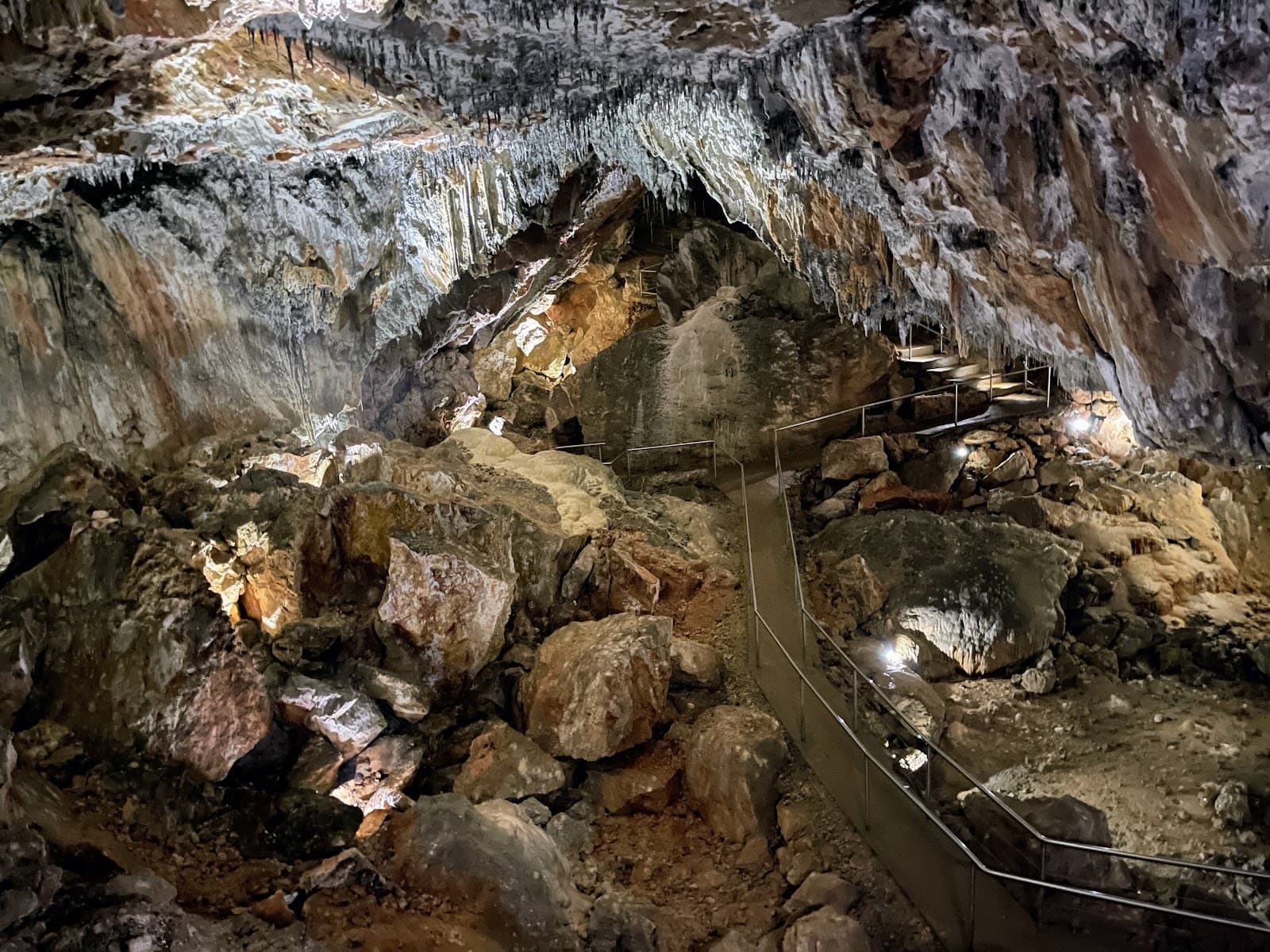 Yarrangobilly Caves - Image 1