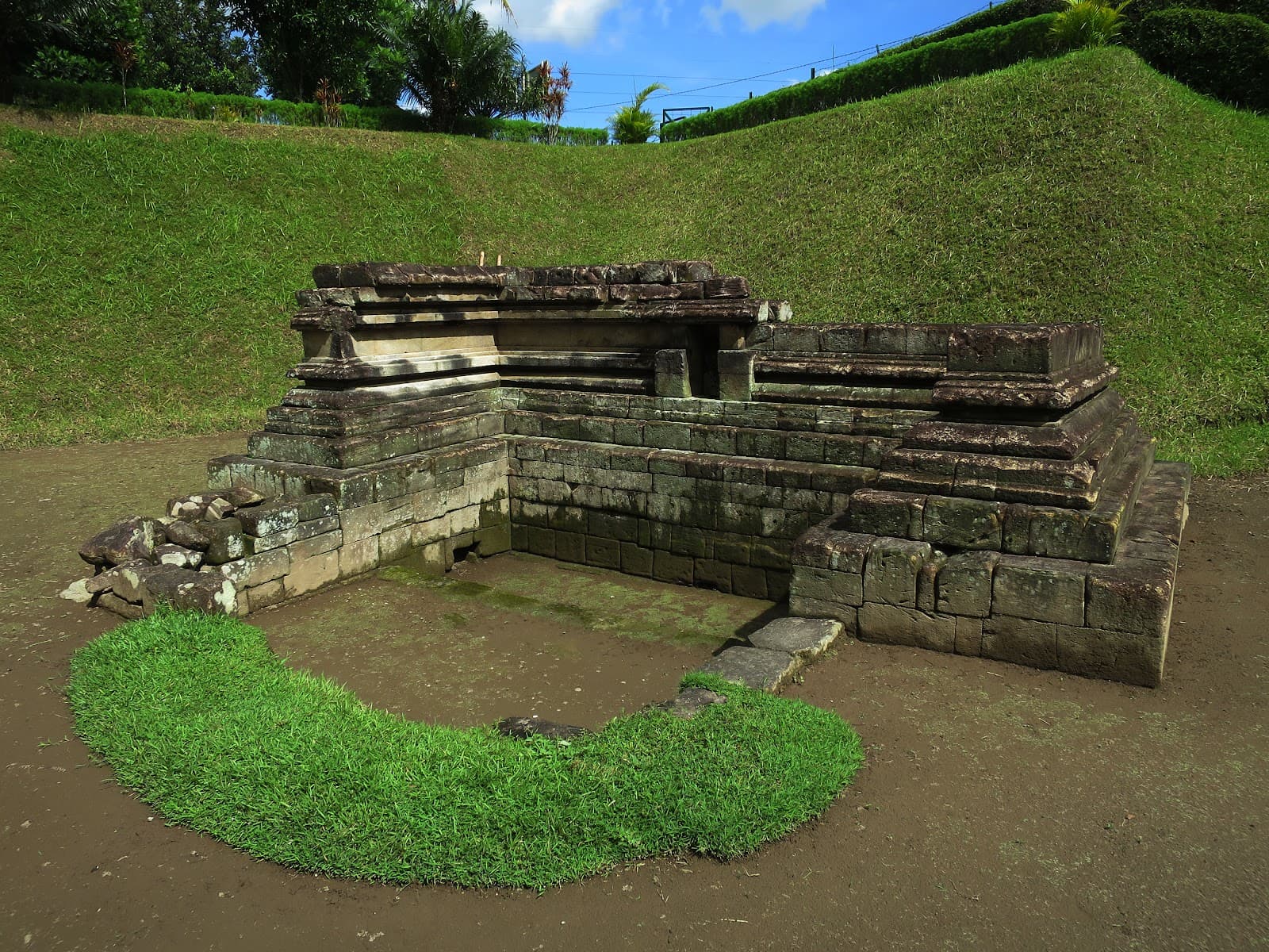 Payak Temple Site - Image 1