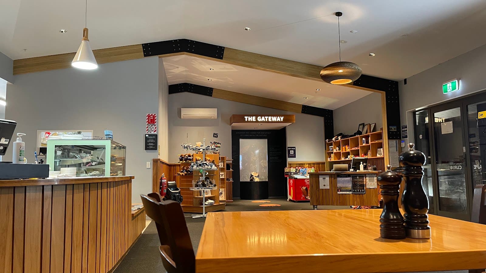 Curio Bay / Tumu Toka - Image 1