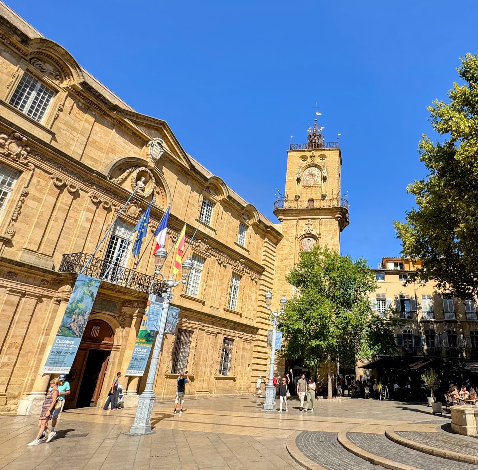 Flower Market Place de l'Hôtel de Ville - Image 1