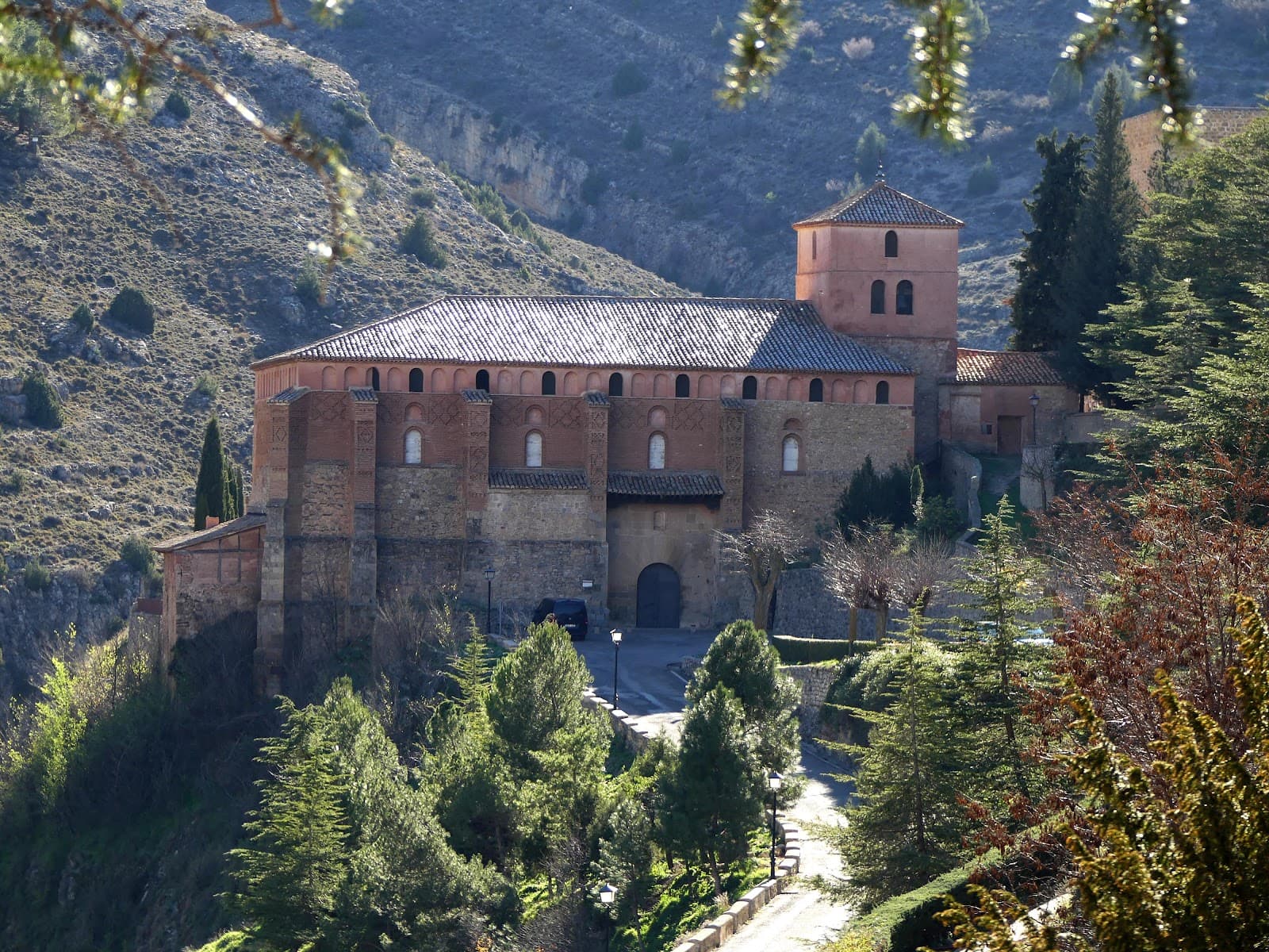 Iglesia de Santa María - Image 1