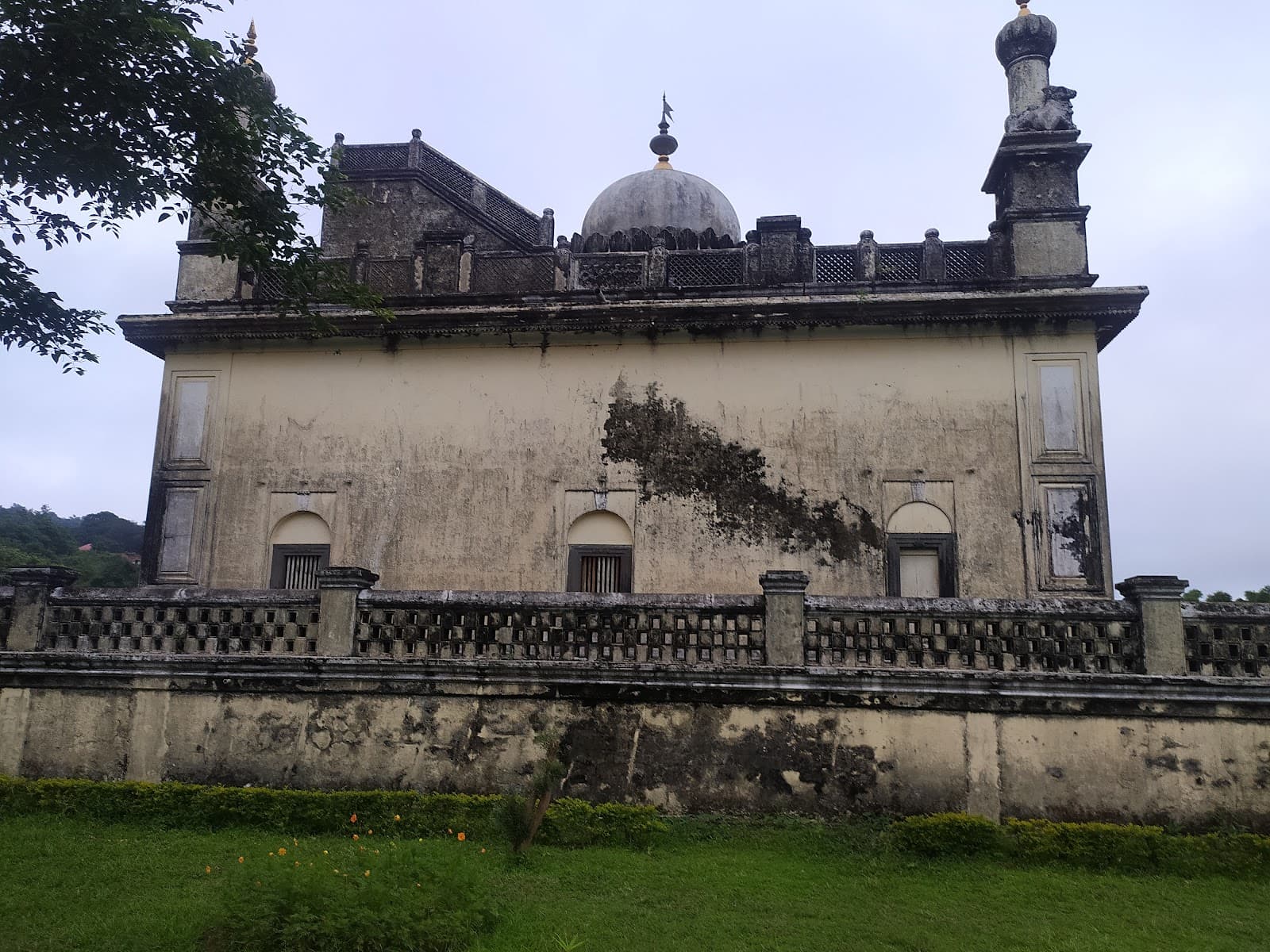 Raja's Tomb Madikeri Coorg - Image 1