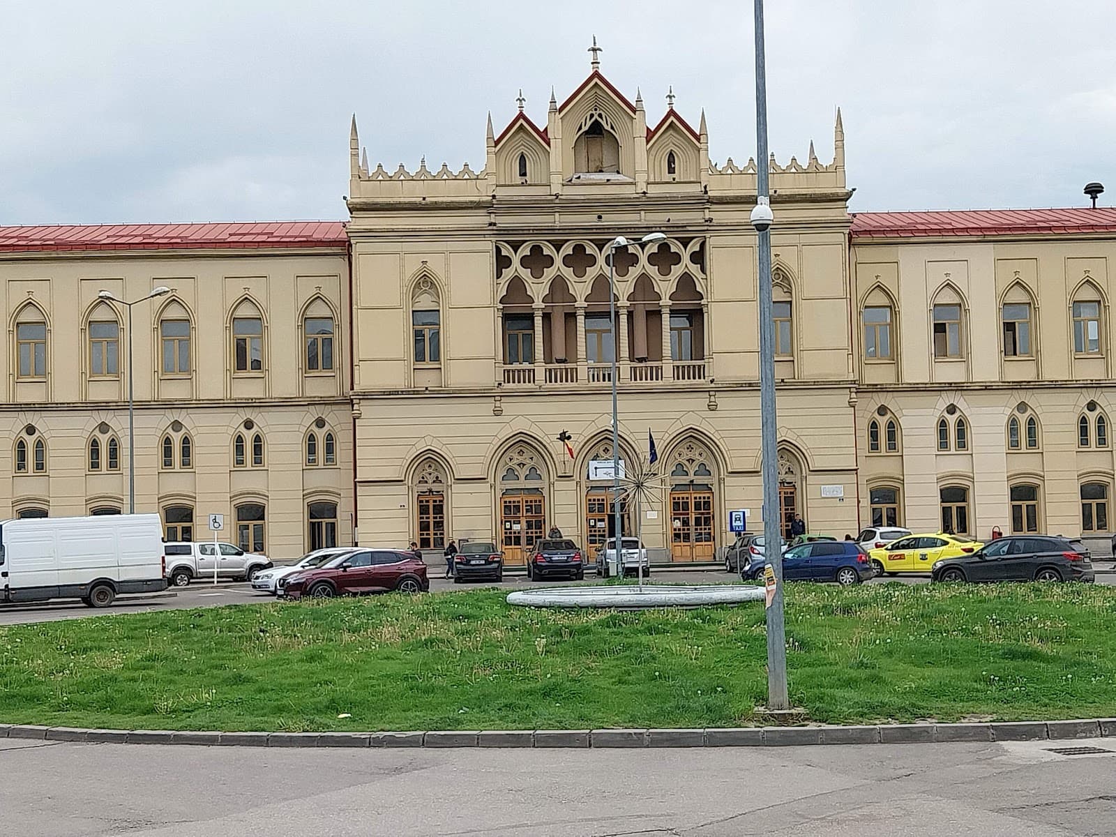 Iași Central Railway Station - Image 1