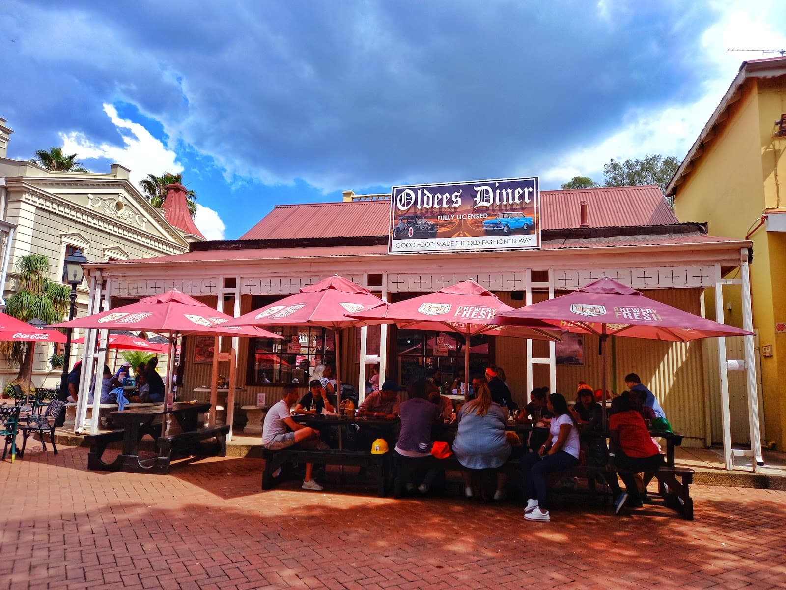 Oldies Diner & Pizzeria - Image 1