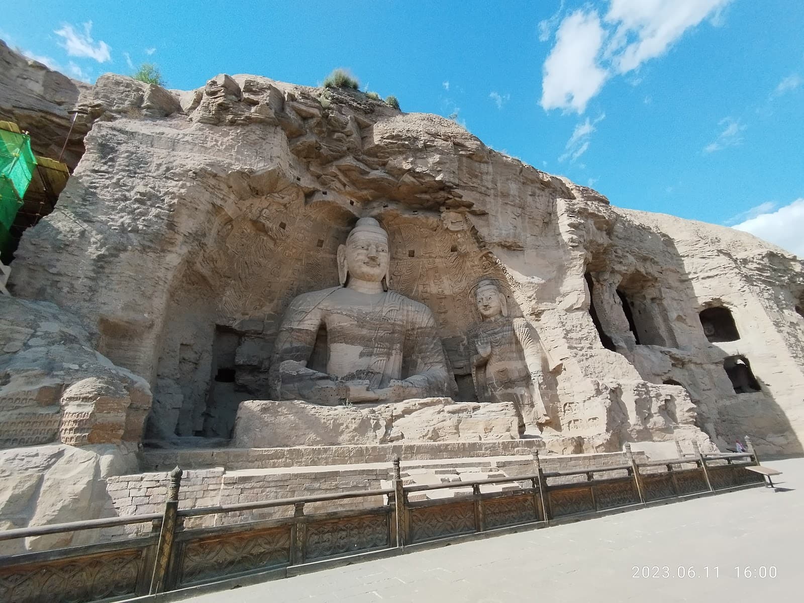 Yungang Grottoes - Image 1