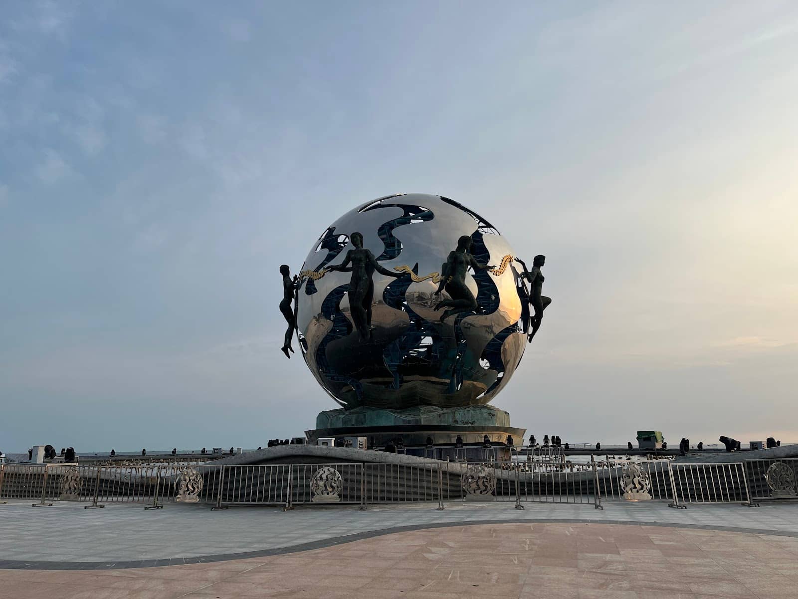 Seaside Resorts & Dining