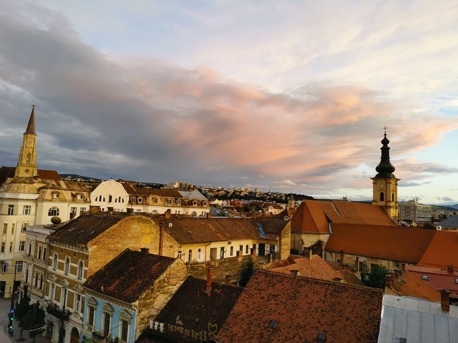 Centru Old Town - Image 1