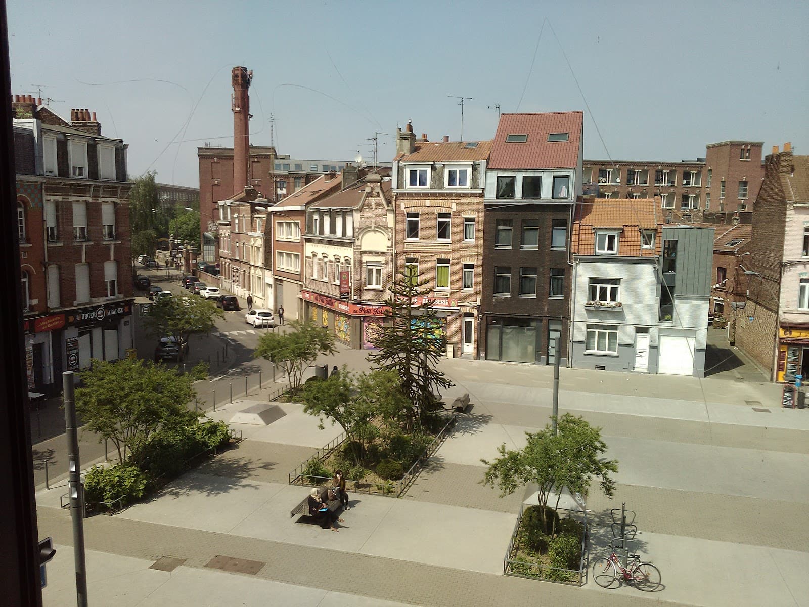 Moulins neighborhood - Image 1