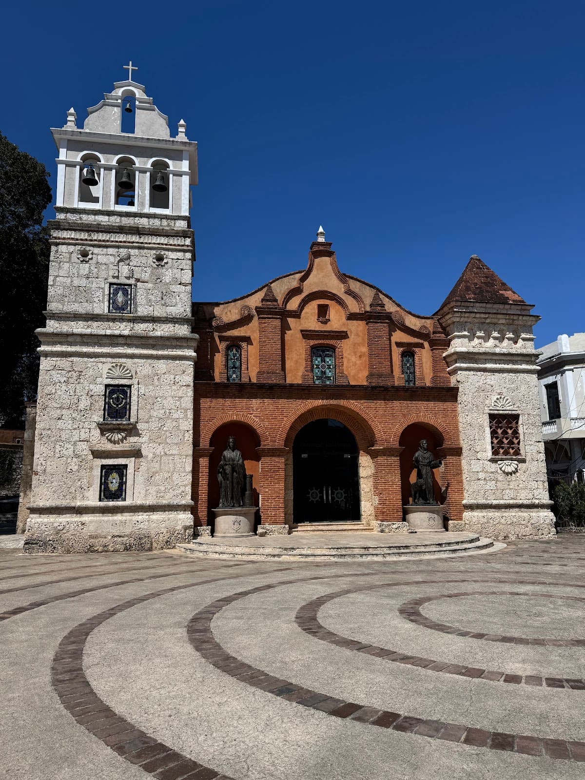 Iglesia de Santa Bárbara - Image 1