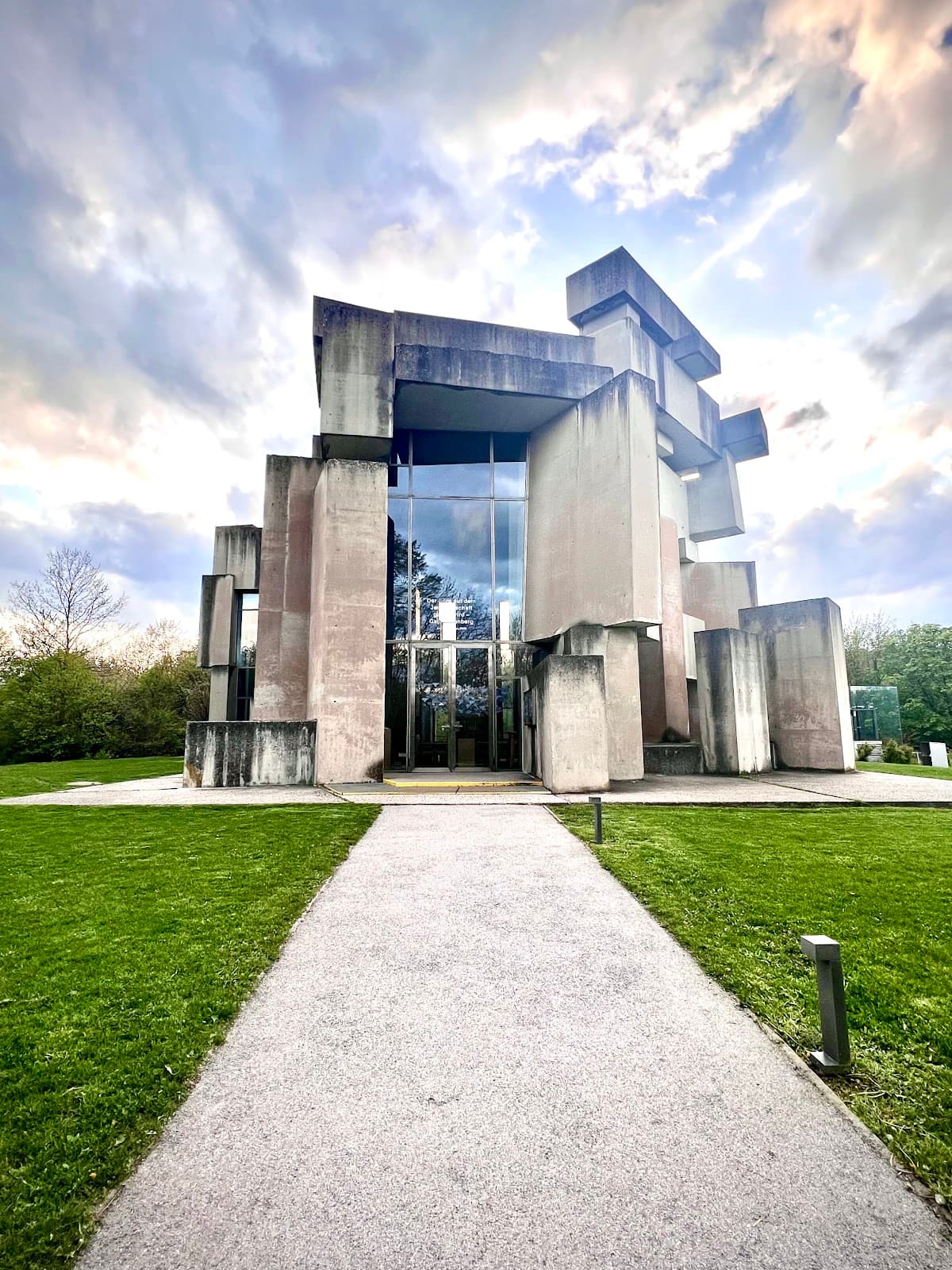 Wotruba Kirche - Image 1