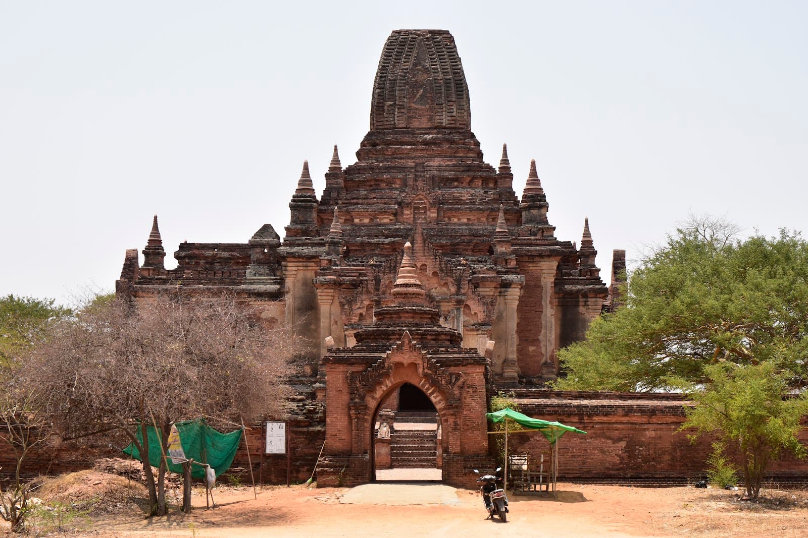 Shwe Leik Too Temple - Image 1