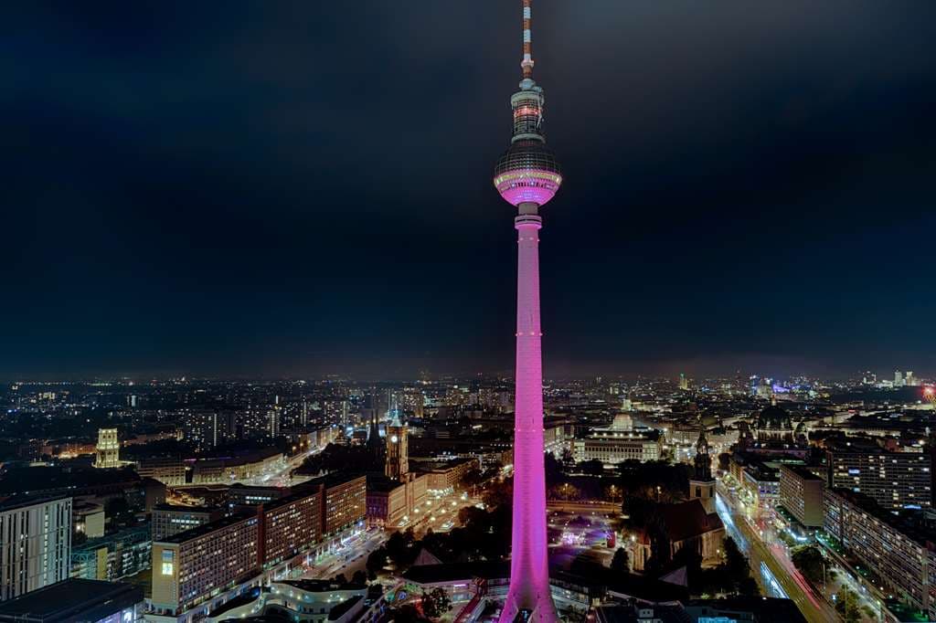 Park Inn by Radisson Berlin Alexanderplatz - Image 1