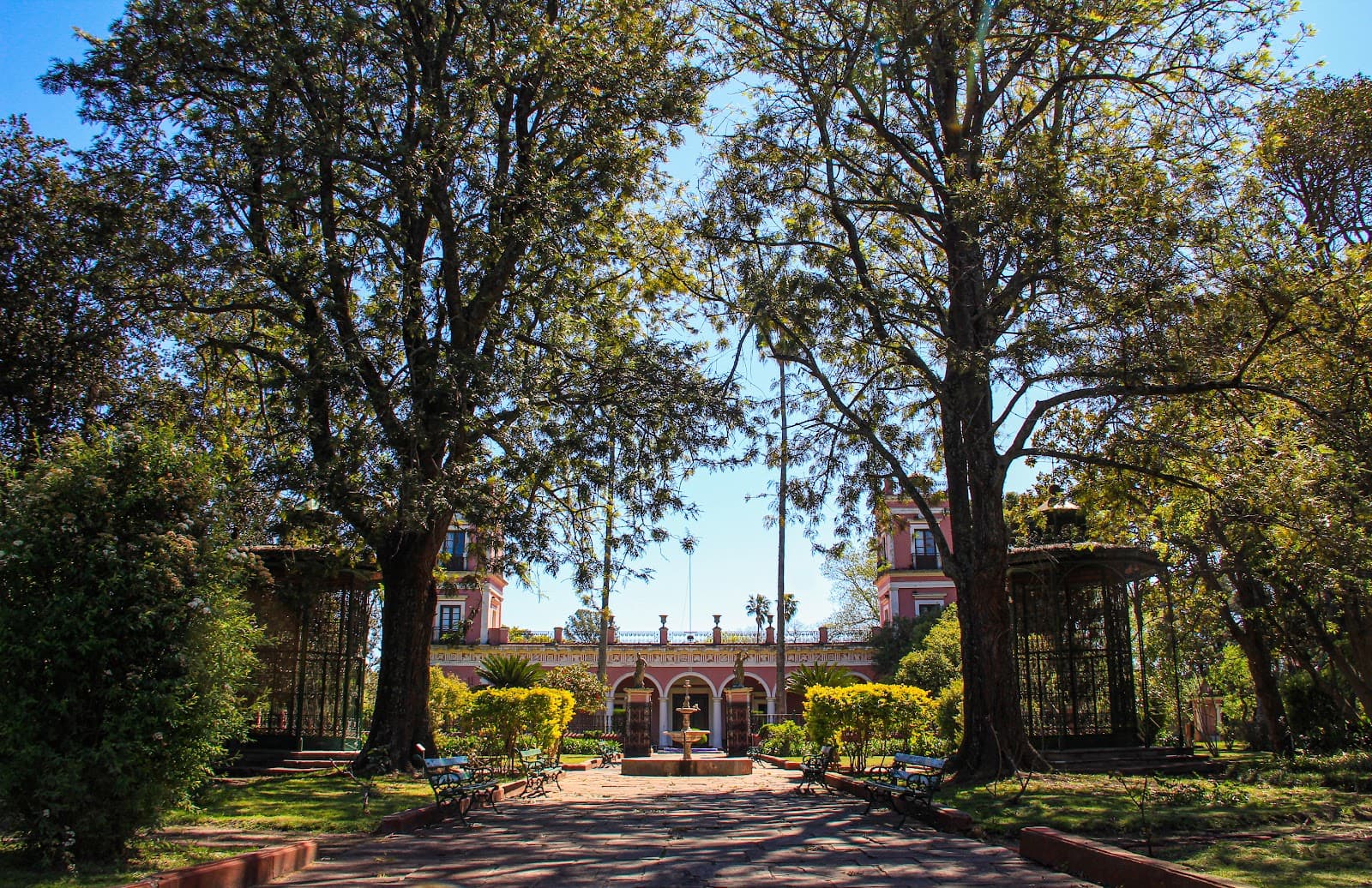 Palacio San José (Museo Urquiza) - Image 1