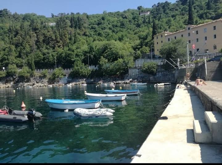Preluk Bay - Image 1