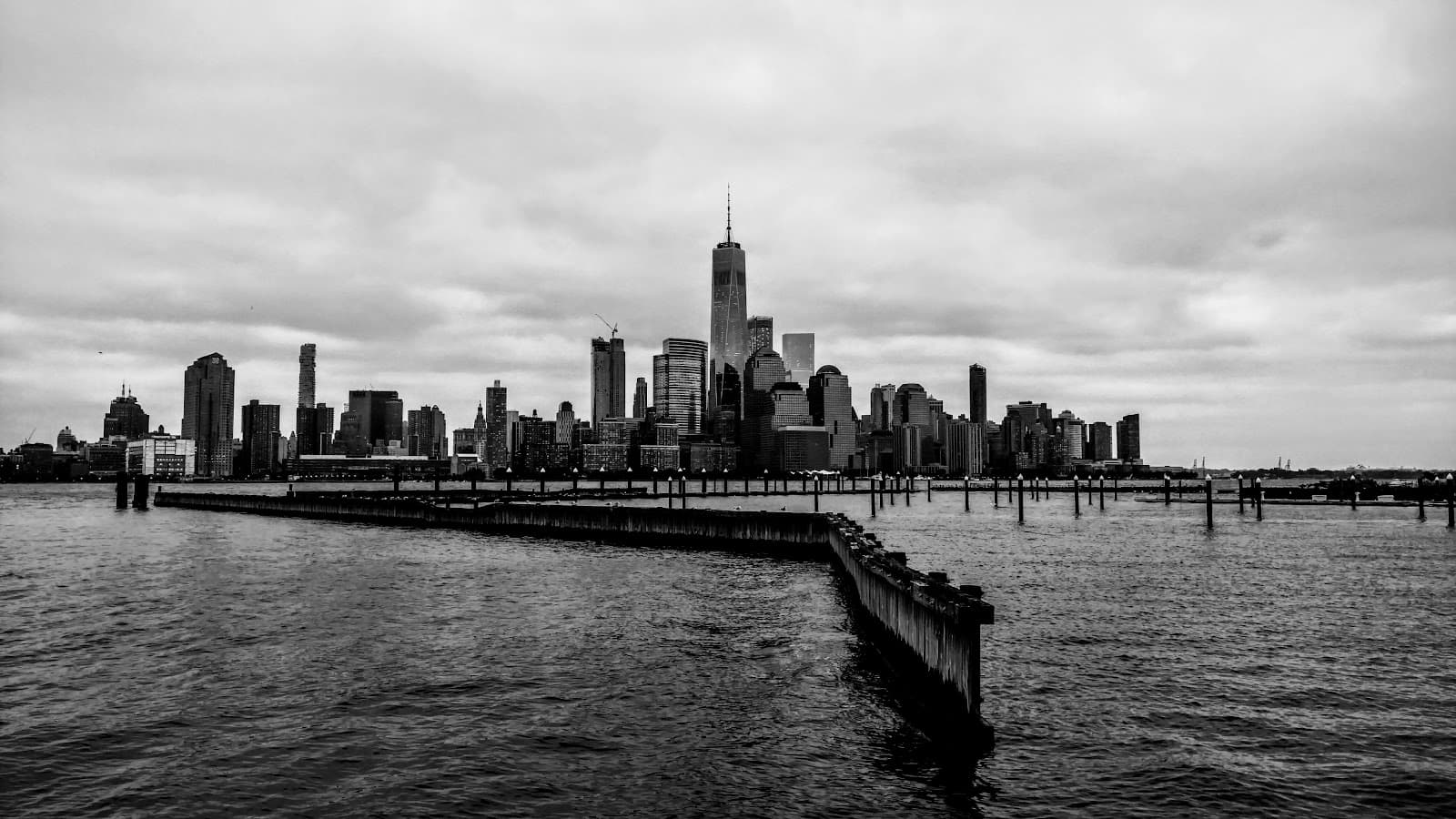 Hudson River Waterfront Walkway Jersey City - Image 1
