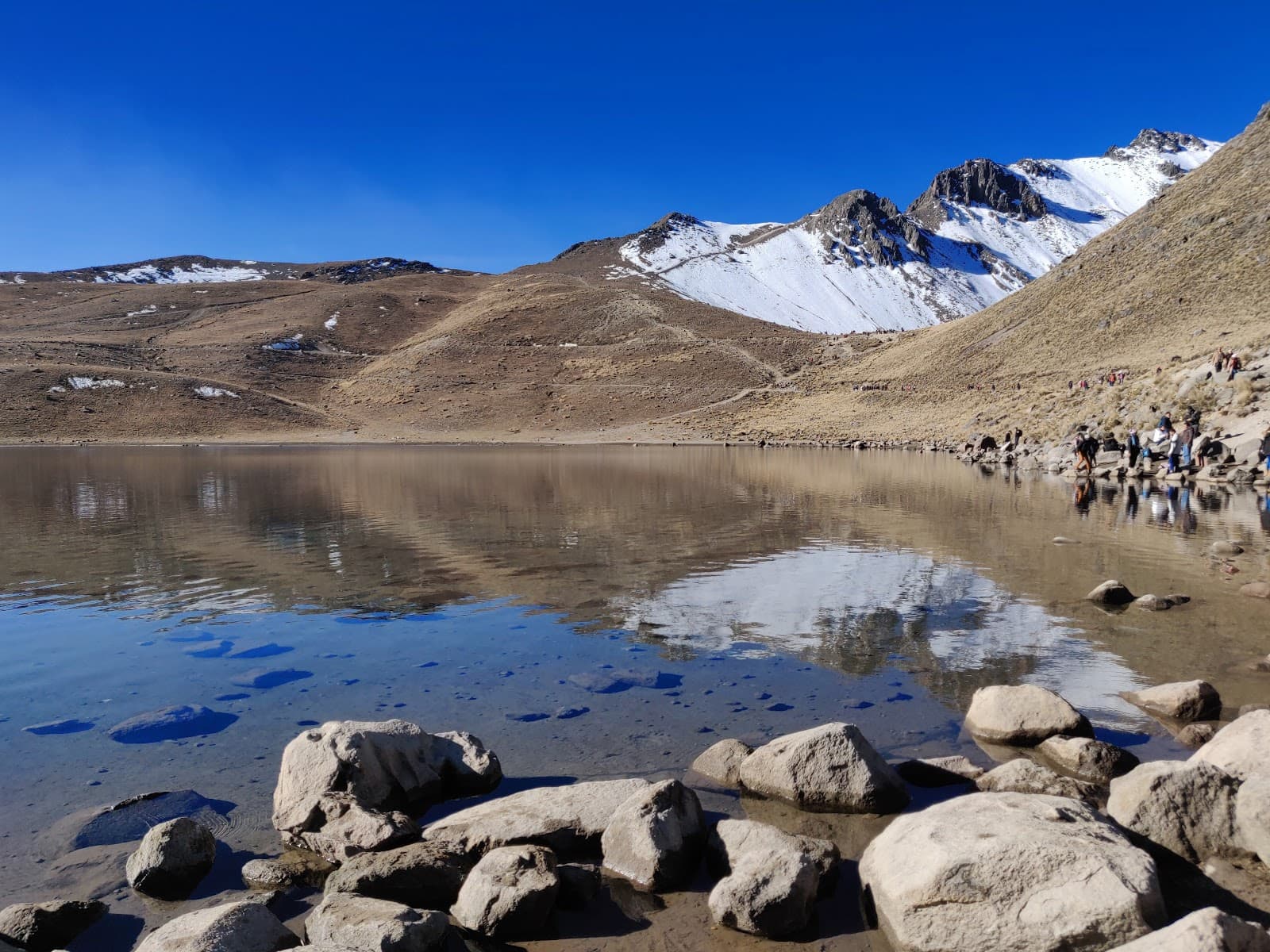 Lago de la Luna (crater lake) - Image 1