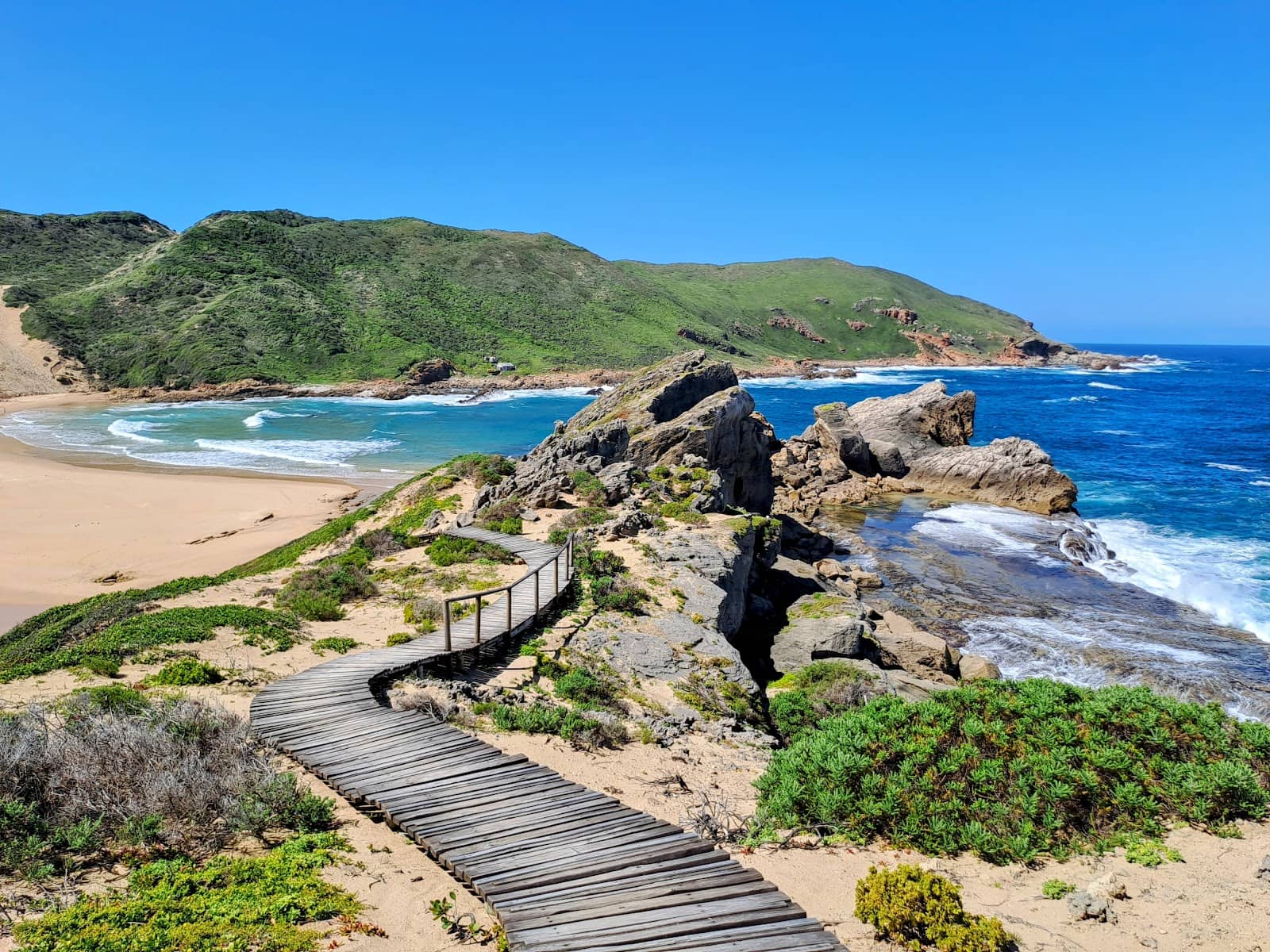 Panoramic Ocean Vistas