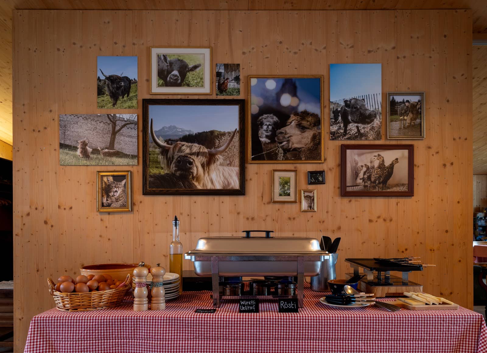 Rustic Cafe Ambiance