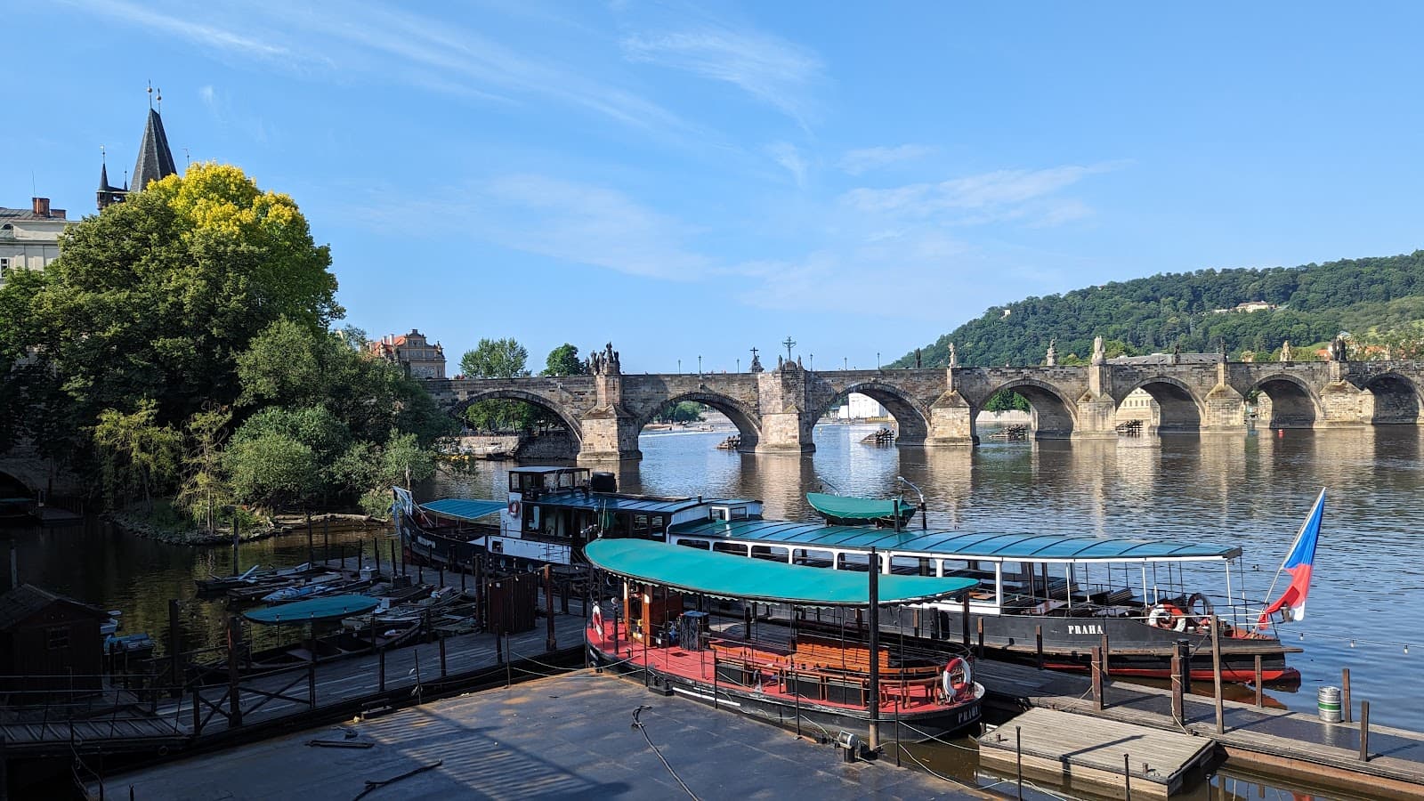 Various rental points along Vltava - Image 1