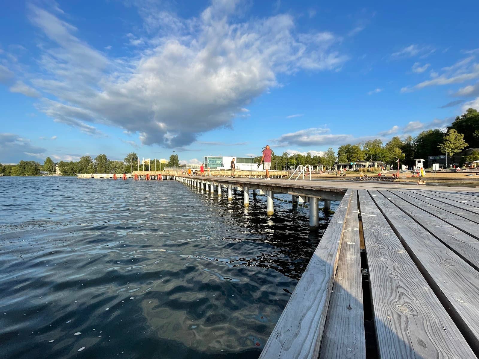 Scenic Lakeside Views