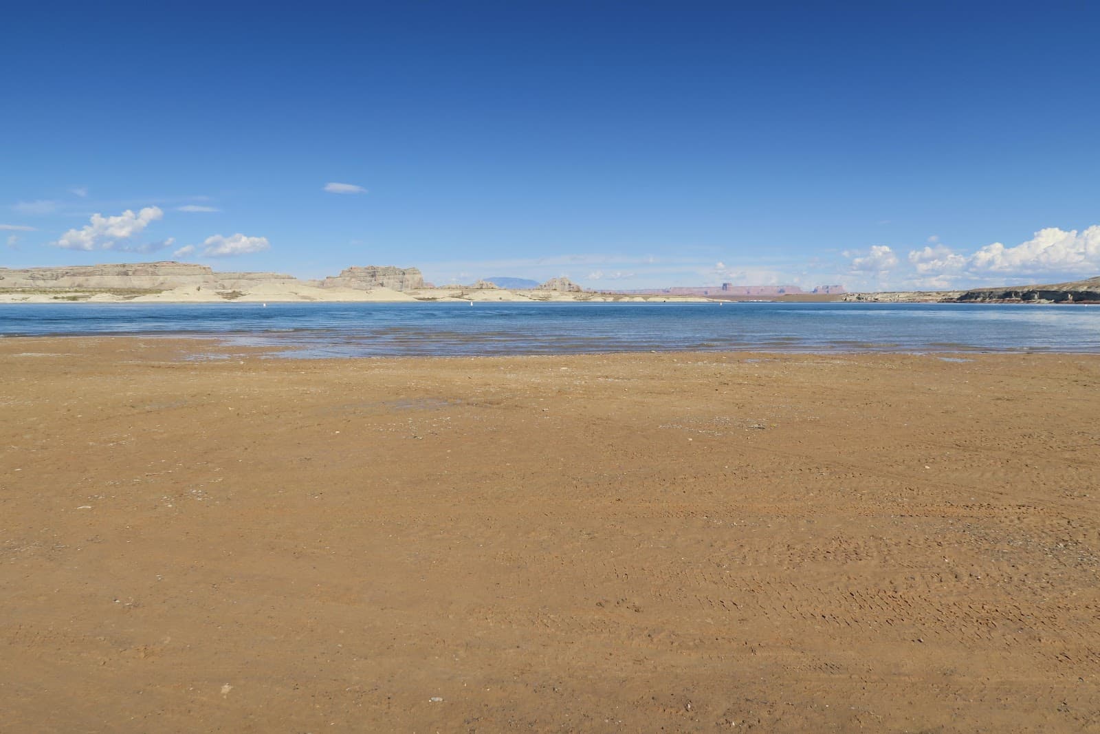 Lone Rock Beach - Image 1