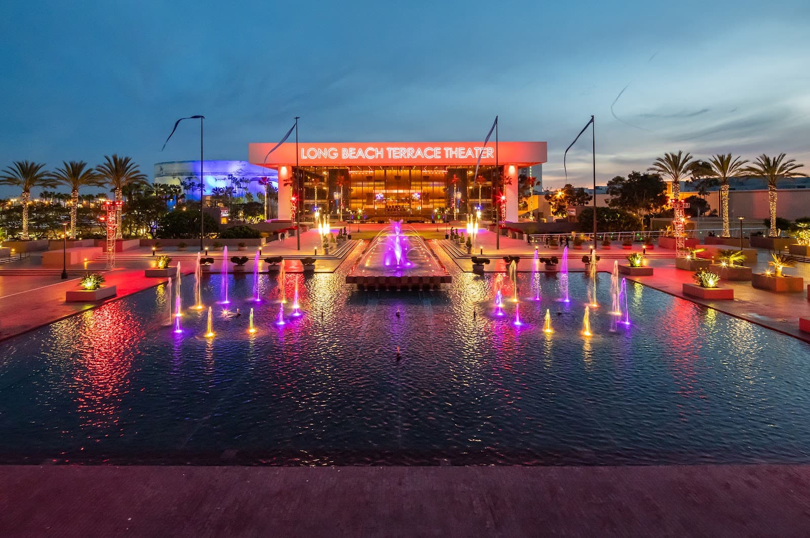 Wyland Whaling Wall Long Beach Arena - Image 1