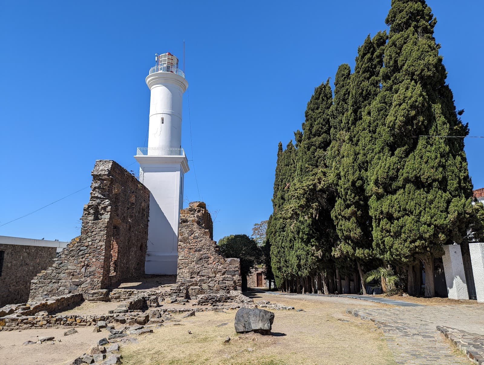 Colonia Lighthouse - Image 1