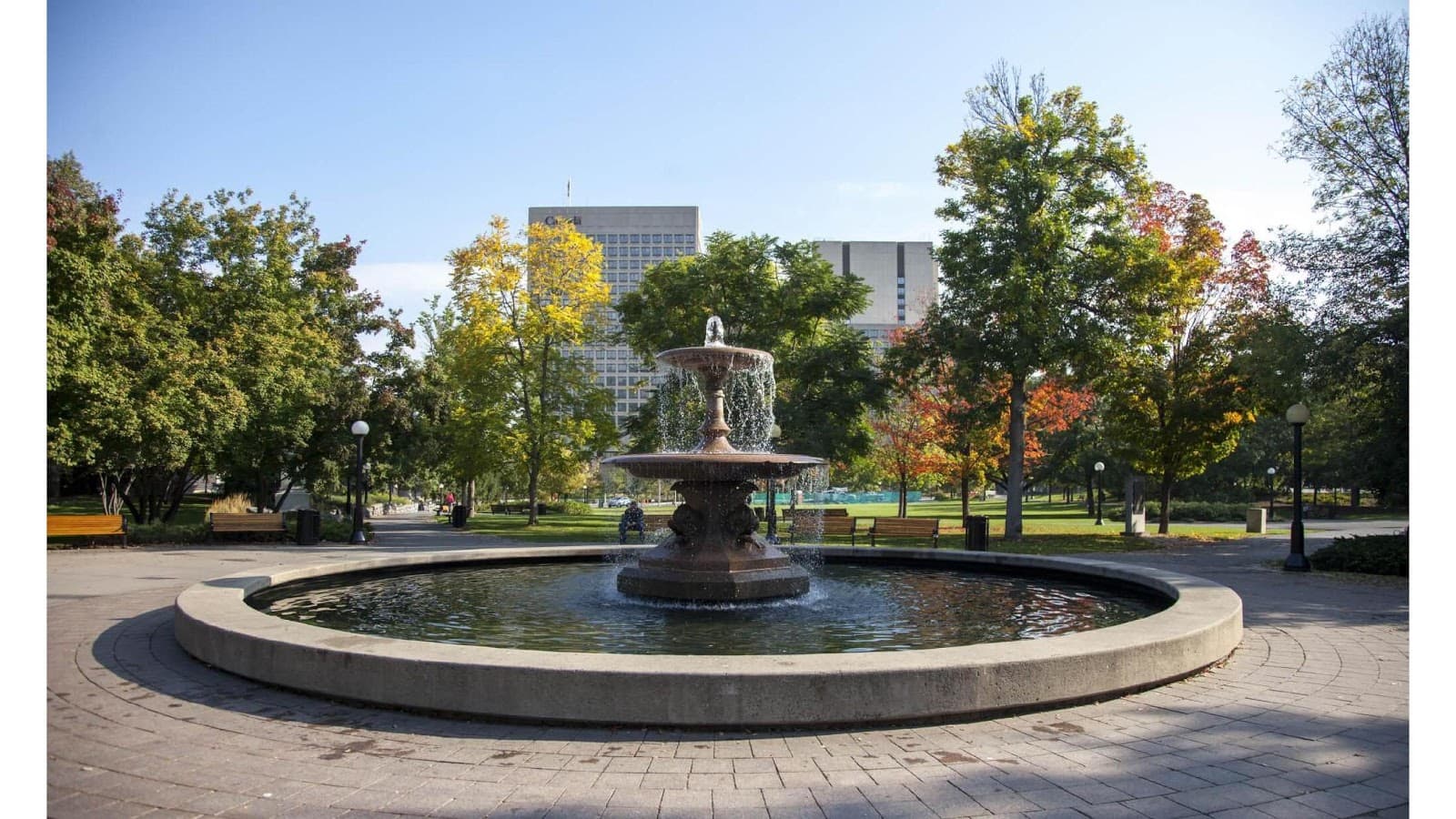 Confederation Park - Image 1