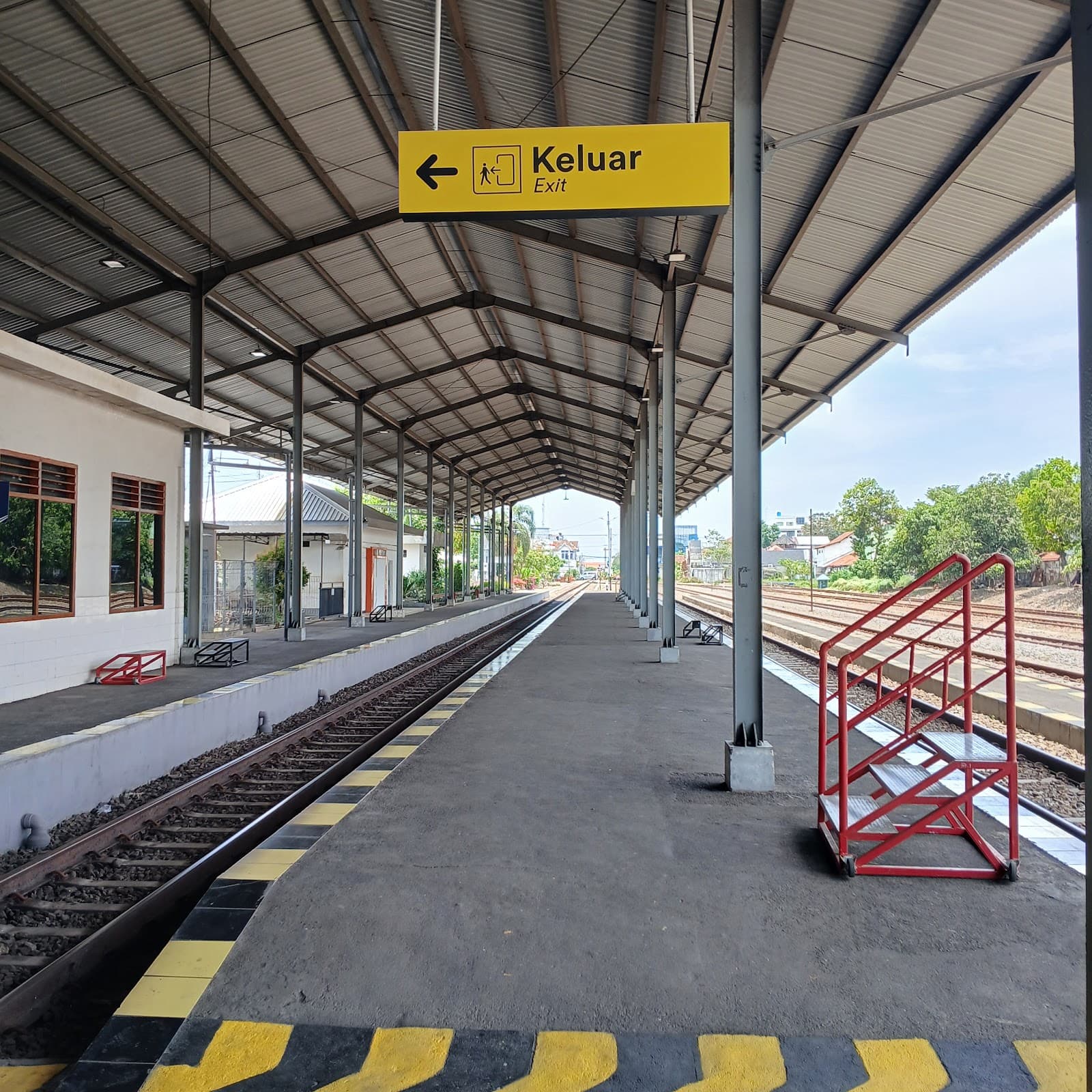 Kediri Station - Image 1
