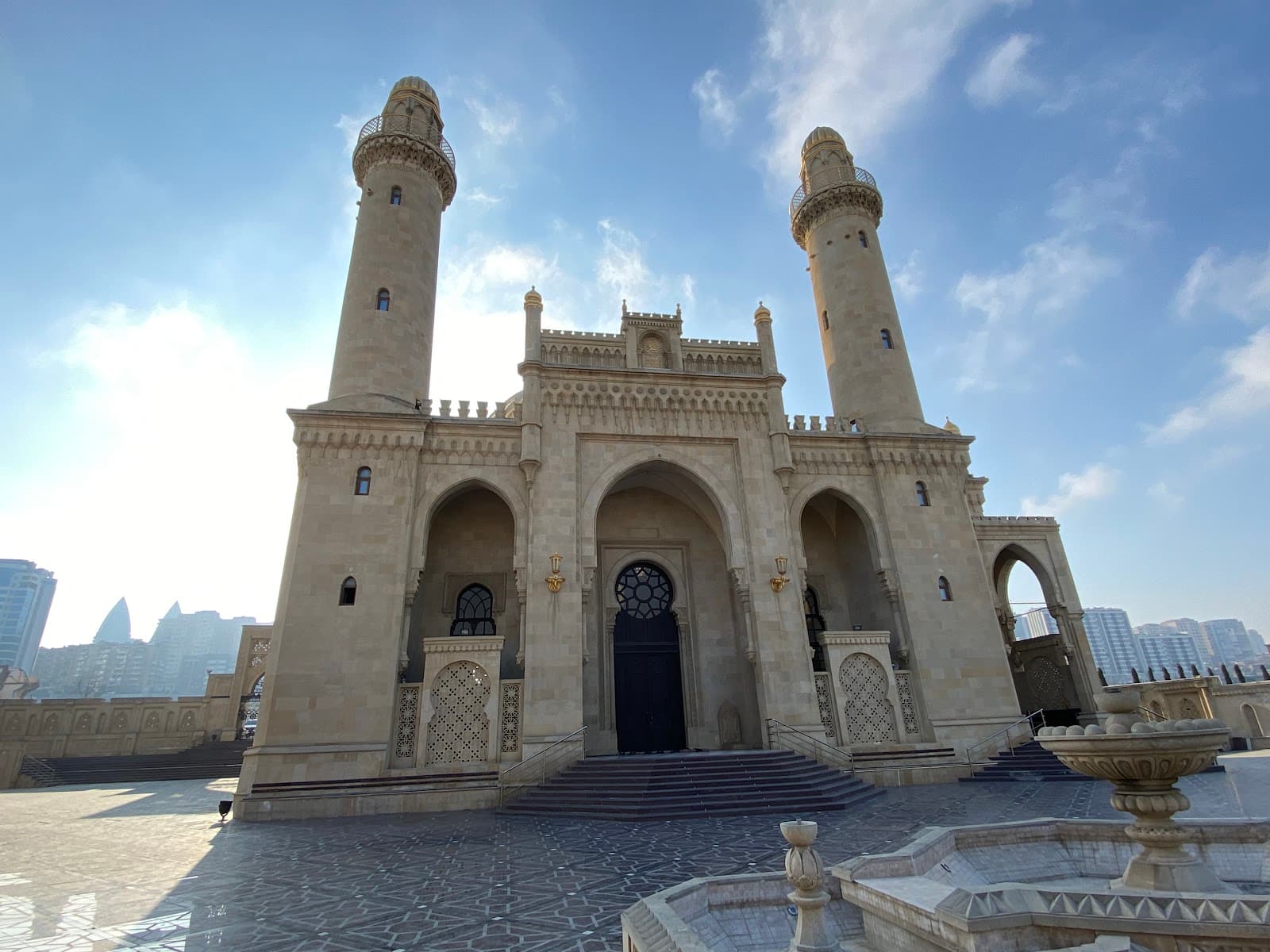 Taza Pir Mosque Baku - Image 1