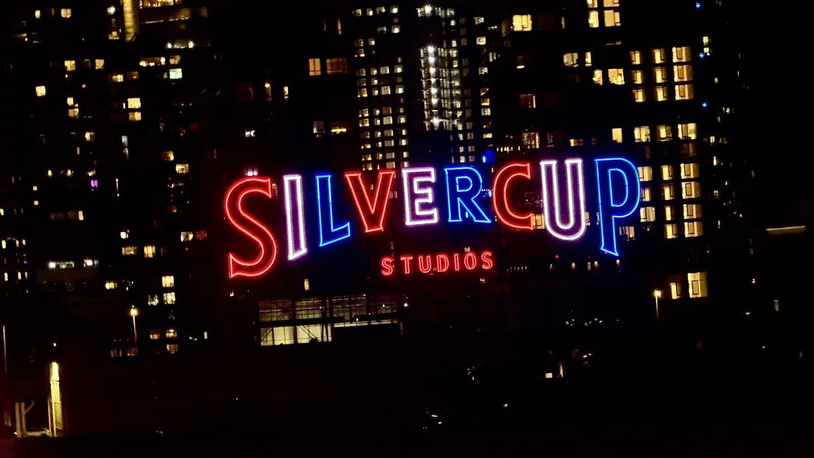 Silvercup Studios Sign - Image 1