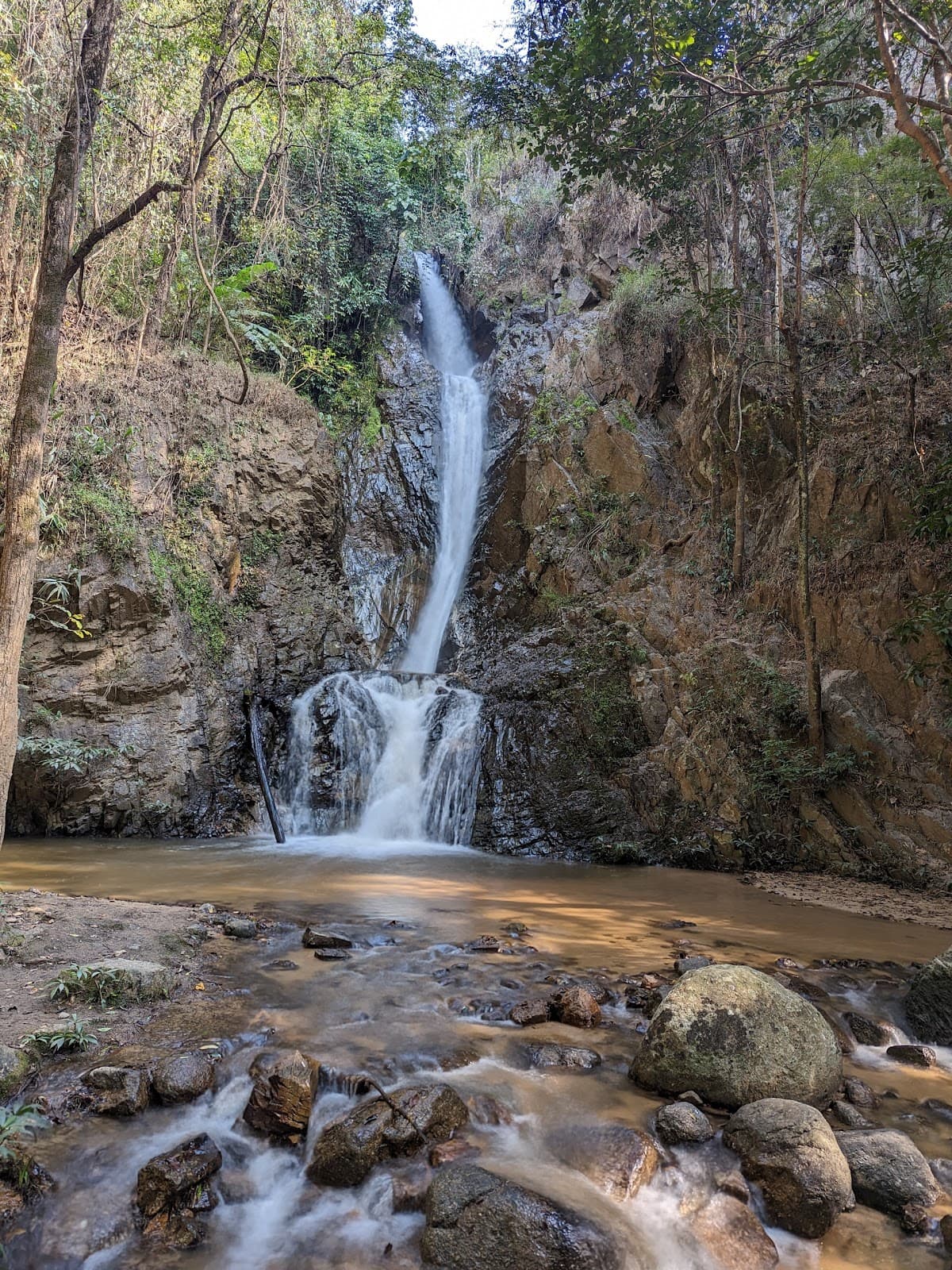 Mae Yen Waterfall Trail Pai - Image 1