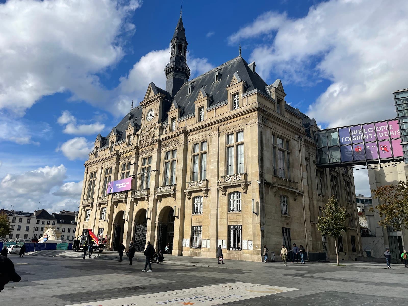 Saint-Denis Town Hall - Image 1