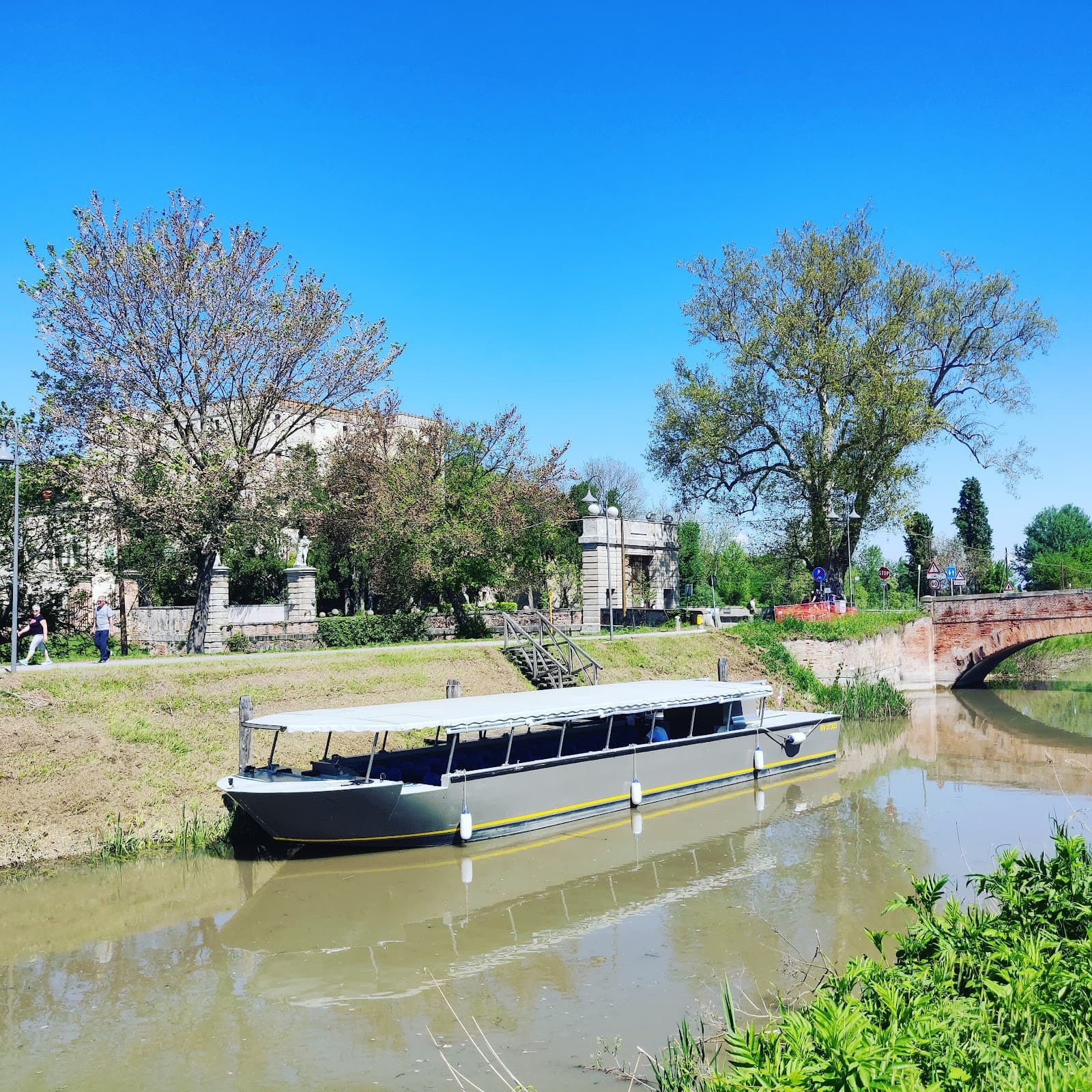 Canale Battaglia Towpath - Image 1
