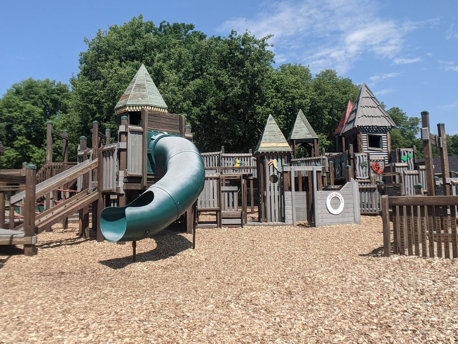 Historic Gardens & Buildings