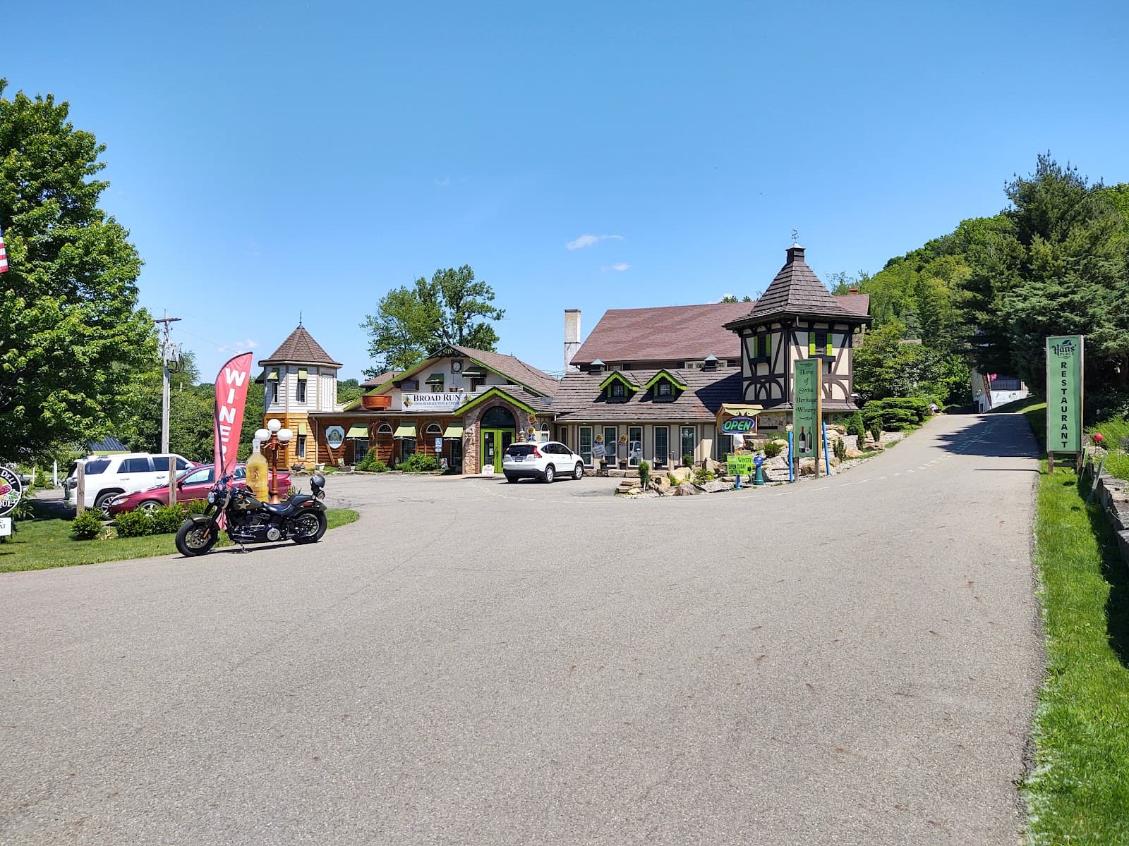 Sugarcreek Village - Image 1