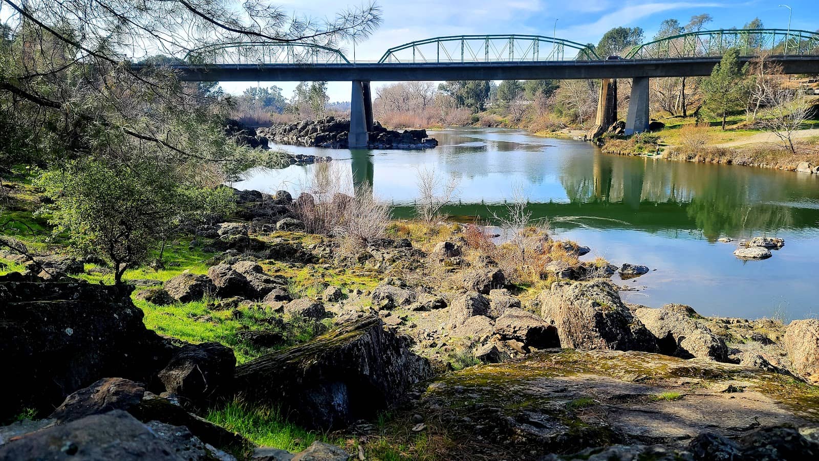 Riverside Picnic Spots